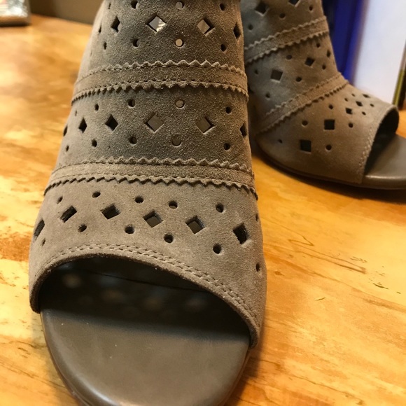 Franco Fortini Dress Booties Size 9 Peep Toes - Picture 5 of 10